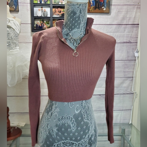 Love Tree Tops - Ribbed Mauve Cropped Sweater